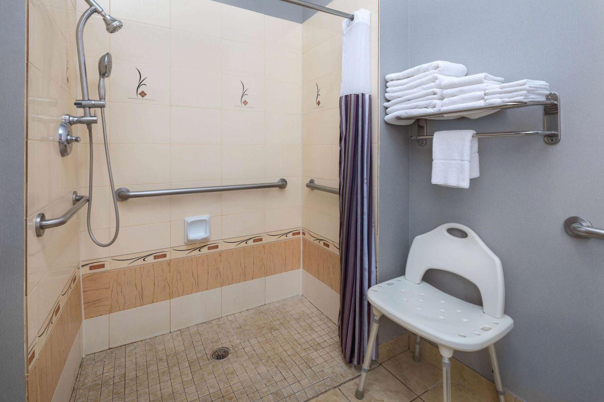La Quinta By Wyndham Savannah Airport - Pooler Ngoại thất bức ảnh